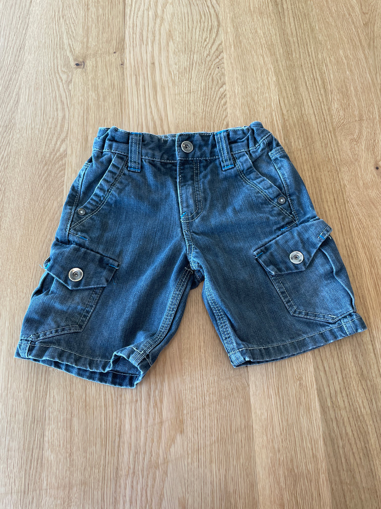 Short en jean noir-gris