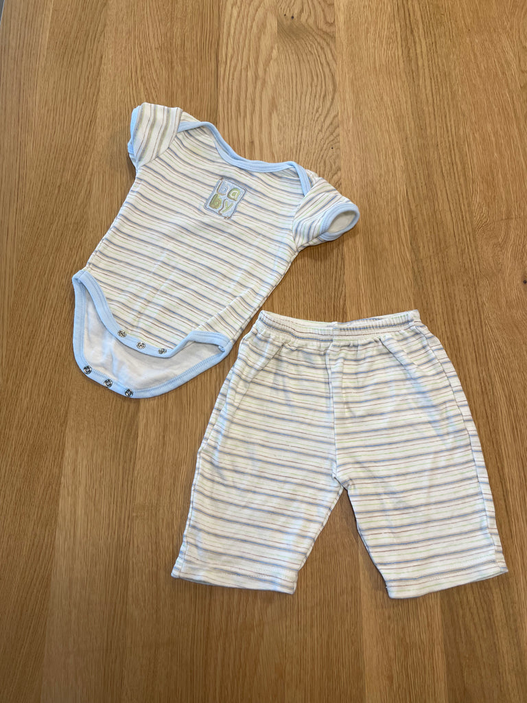 Lot Cache-couche et pantalon baby
